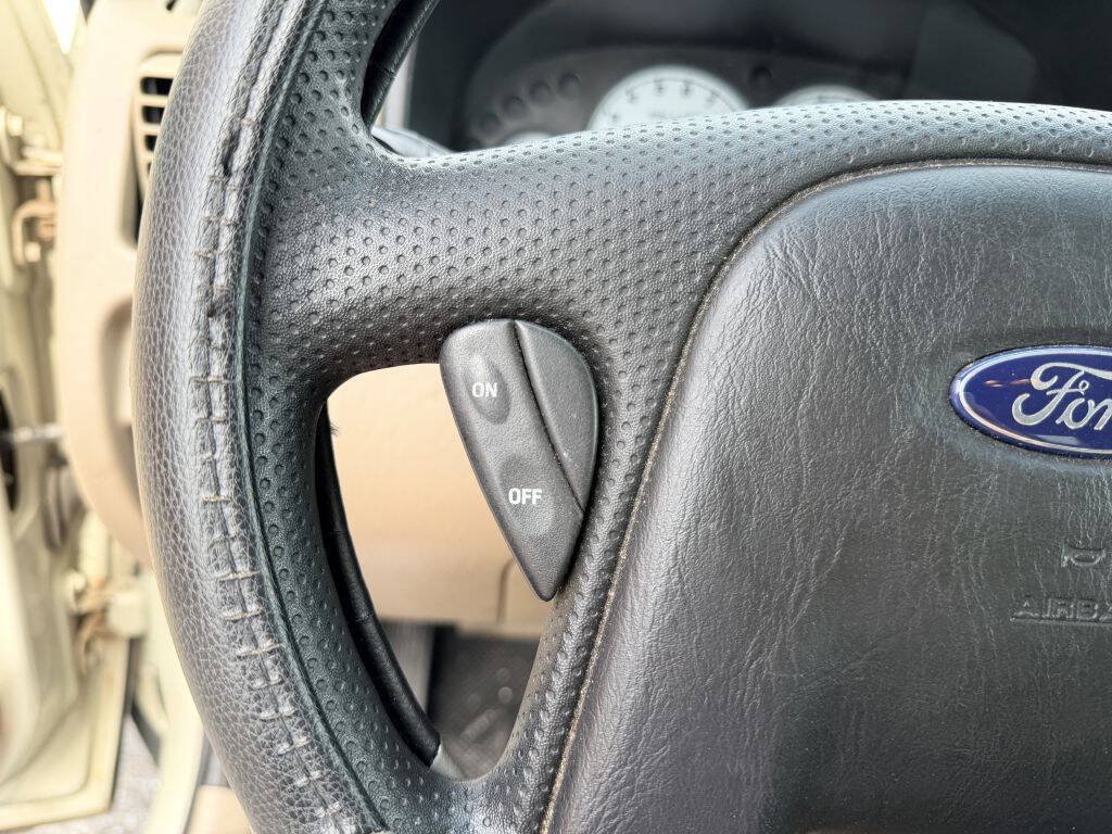 Used 2003 Ford Escape XLT AWD/4WD image 14