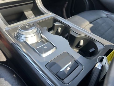 Used 2024 Ford Edge ST-Line image 7