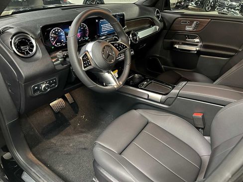 New 2026 Mercedes-Benz GLB 250 4MATIC image 26