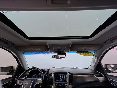 Used 2019 GMC Yukon XL Denali w/ Open Road Package image 25