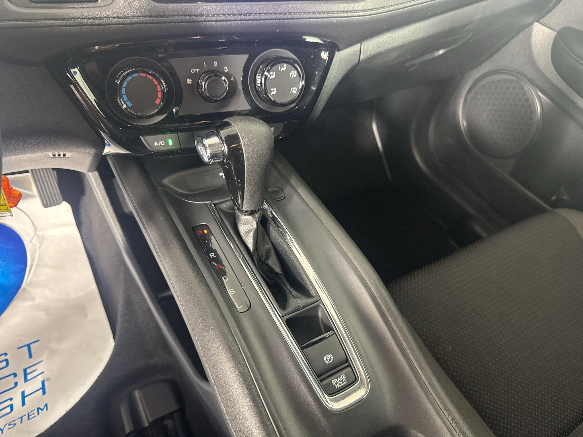 Used 2022 Honda HR-V LX image 24