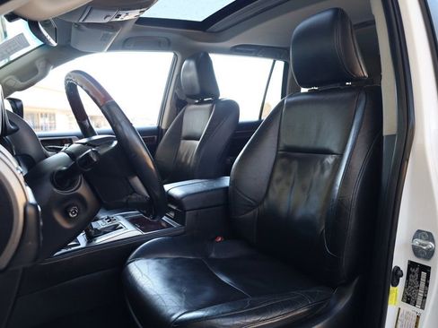 Used 2014 Lexus GX 460 w/ Premium Package image 16