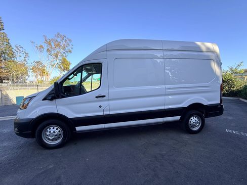 Used 2024 Ford Transit 350 148 High Roof AWD w/ Exterior Upgrade Package image 3