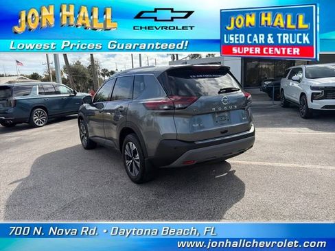 Used 2021 Nissan Rogue SV w/ Premium Package image 8