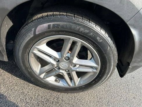 Used 2020 Hyundai Kona SE FWD image 50