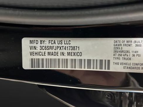 New 2026 RAM 1500 Laramie AWD/4WD image 31
