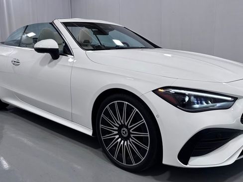 Used 2024 Mercedes-Benz CLE 300 4MATIC Cabriolet image 11