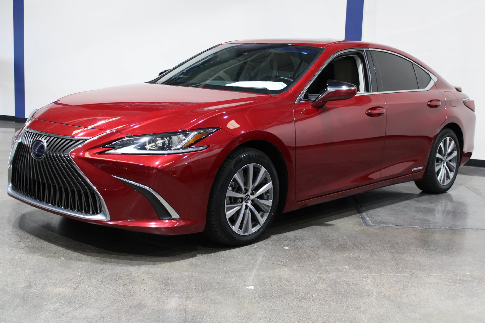 Used 2020 Lexus ES 300h w/ Premium Package FWD image 6