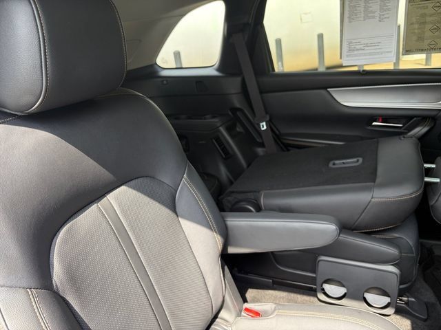 Used 2024 MAZDA CX-90 3.3 Turbo w/ Preferred Plus AWD/4WD image 18