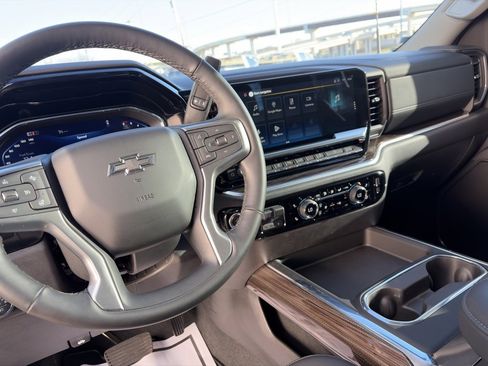 Used 2025 Chevrolet Silverado 2500 LT w/ Trail Boss Package image 20