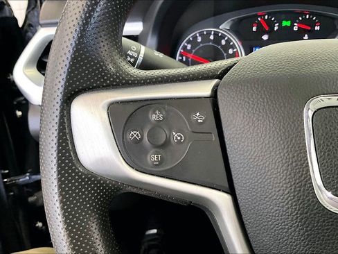 Used 2023 GMC Acadia SLE w/ Driver Convenience Package FWD image 11