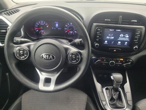 Used 2020 Kia Soul S FWD image 22