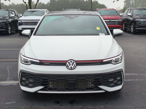 Used 2025 Volkswagen Golf SE FWD image 3