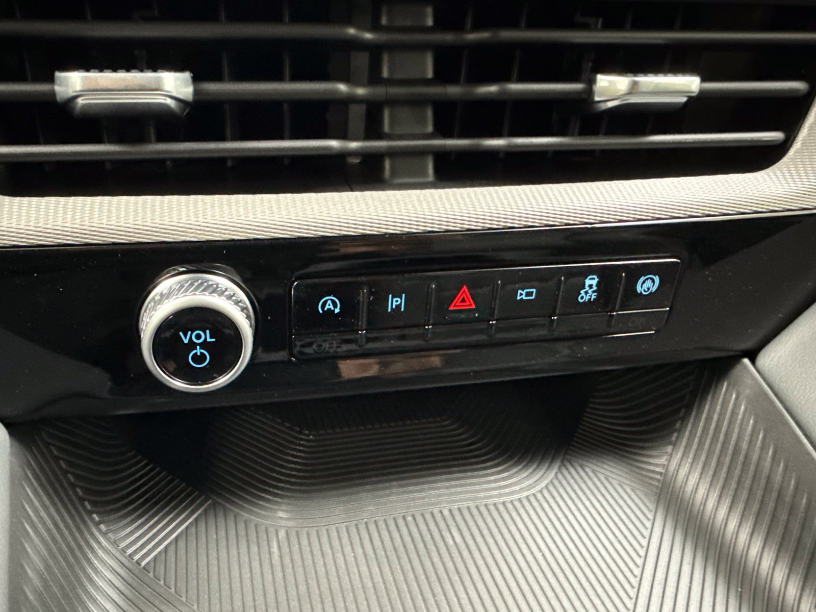 New 2027 Ford Explorer Active w/ Active Comfort Package RWD image 30