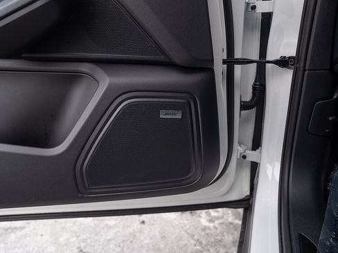 Certified 2026 Porsche Macan Turbo image 20