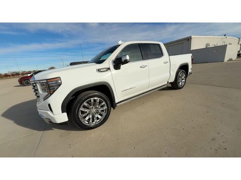 Certified 2023 GMC Sierra 1500 Denali w/ Denali Reserve Package AWD/4WD image 6