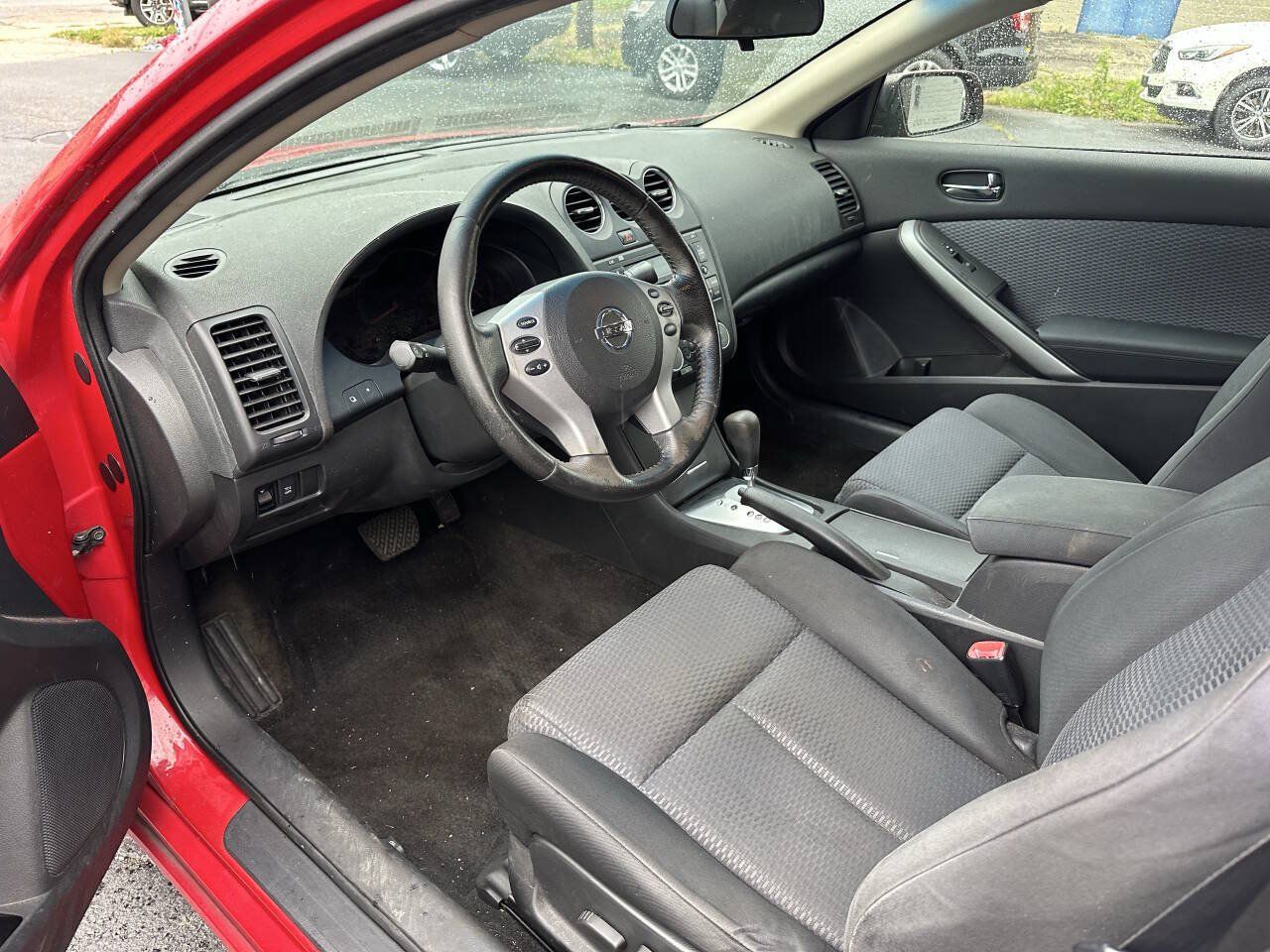 Used 2009 Nissan Altima 3.5 SE FWD image 14