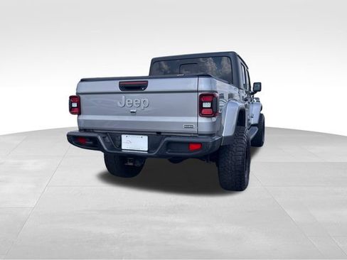 Used 2020 Jeep Gladiator Overland AWD/4WD image 5