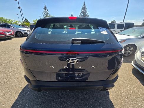 Used 2024 Hyundai Kona SE FWD image 4