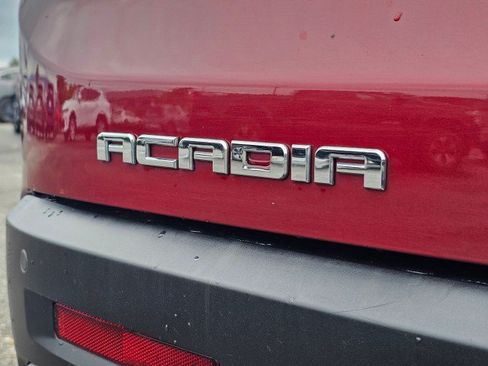 Used 2017 GMC Acadia SLT AWD/4WD image 18