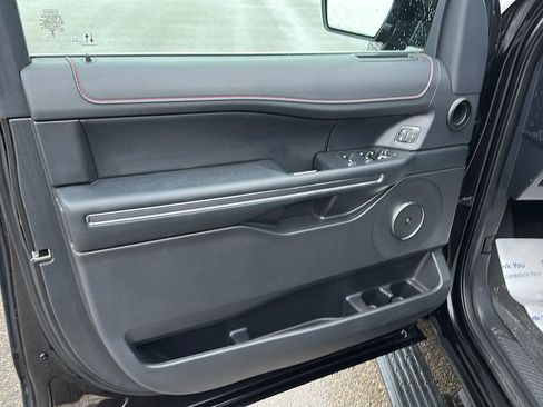 Used 2024 Ford Expedition Limited image 20