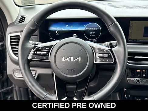 Used 2024 Kia Seltos EX FWD image 18