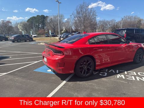 Used 2022 Dodge Charger R/T w/ Blacktop Package image 14