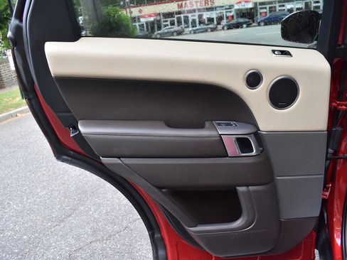 Used 2019 Land Rover Range Rover Sport HSE image 26