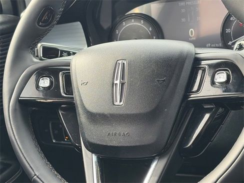Used 2022 Lincoln Corsair AWD w/ Equipment Group 101A image 17