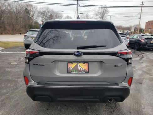 New 2025 Subaru Forester Touring image 4