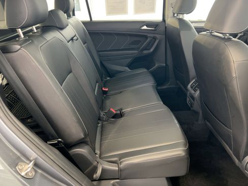 Used 2024 Volkswagen Tiguan SE image 28