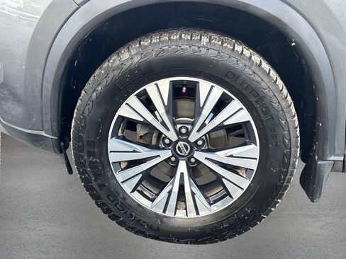 Used 2021 Nissan Rogue SV image 12