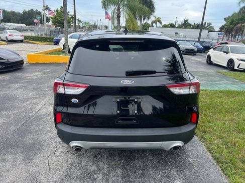 Used 2021 Ford Escape SE w/ Convenience Package FWD image 6