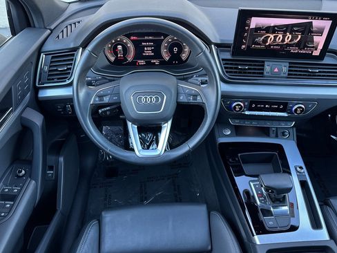 Certified 2025 Audi Q5 2.0T Premium w/ Convenience Plus Package image 11