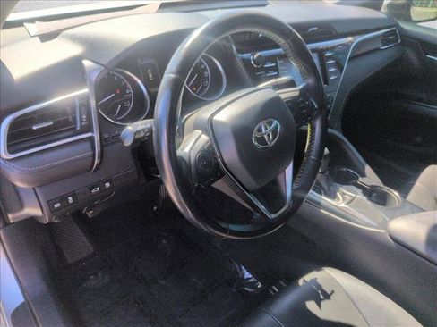 Used 2018 Toyota Camry SE image 10