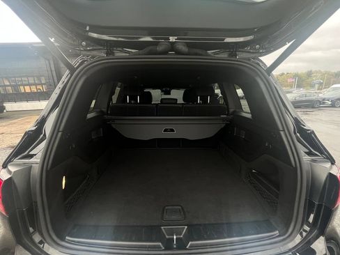 Used 2025 Mercedes-Benz GLB 250 4MATIC image 13