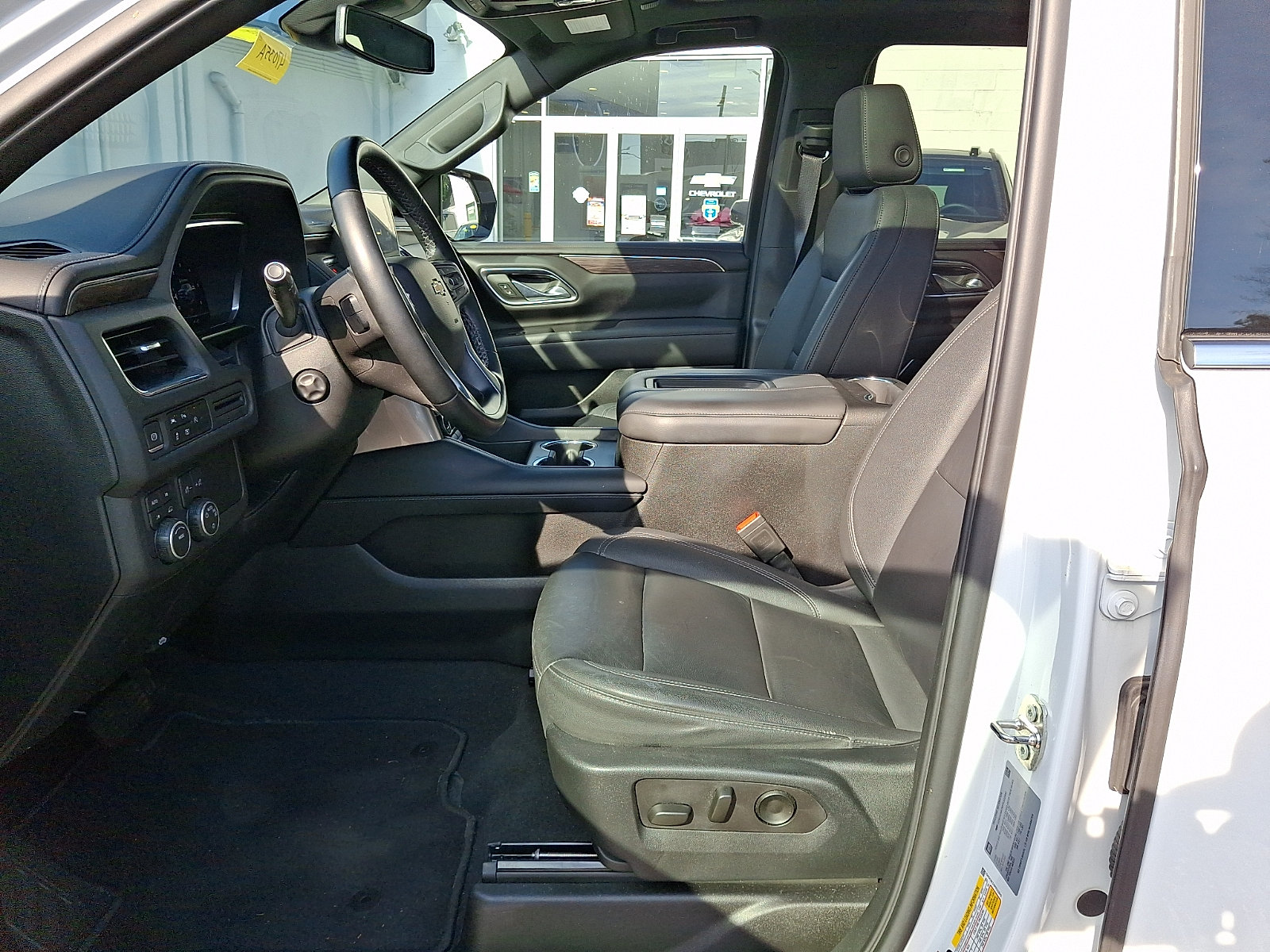 Used 2023 Chevrolet Tahoe LT w/ LT Signature Plus Package AWD/4WD image 14