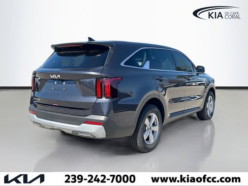 New 2026 Kia Sorento LX FWD image 6
