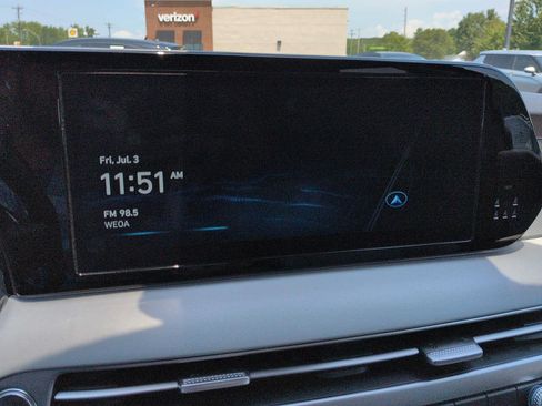 Used 2024 Hyundai Palisade SEL FWD image 19