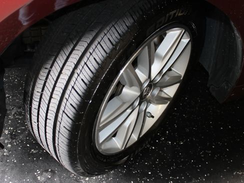 Used 2013 Toyota Avalon XLE FWD image 38
