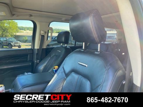 Used 2018 Ford Expedition Platinum AWD/4WD image 11