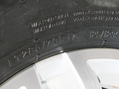 Used 2022 Chevrolet Silverado 2500 LT w/ Convenience Package image 40