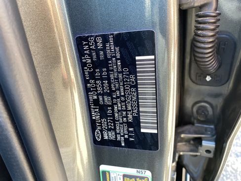 Certified 2025 Hyundai Elantra Sport image 30