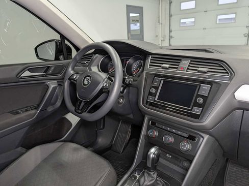 Used 2018 Volkswagen Tiguan S w/ 3rd Row Seat Package image 38