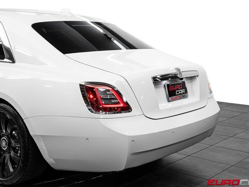 Used 2021 Rolls-Royce Ghost AWD/4WD image 17
