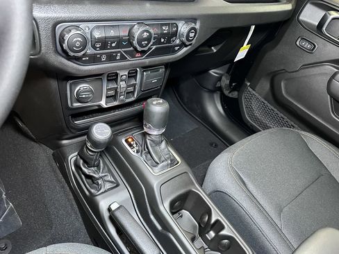 New 2025 Jeep Wrangler Sport S image 30