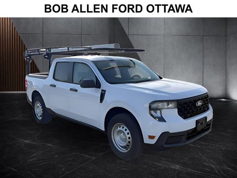 Used 2025 Ford Maverick XLT w/ Equipment Group 302A AWD/4WD image 21