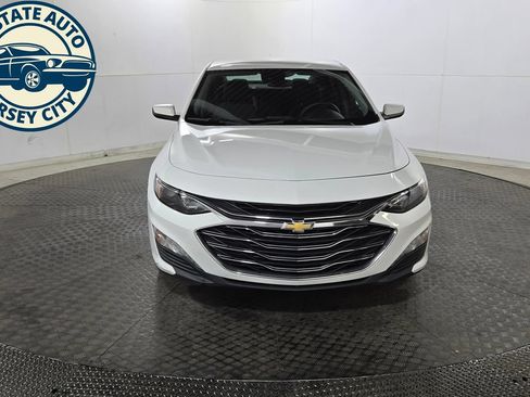 Used 2023 Chevrolet Malibu LT FWD image 2
