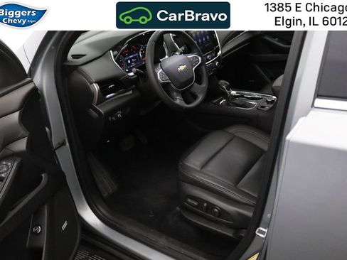 Certified 2023 Chevrolet Traverse LT w/ LT Premium Package AWD/4WD image 17