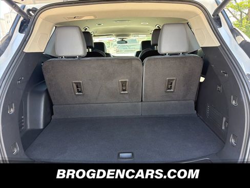Used 2020 Buick Enclave Premium w/ Trailering Package, 5000 lbs. AWD/4WD image 9